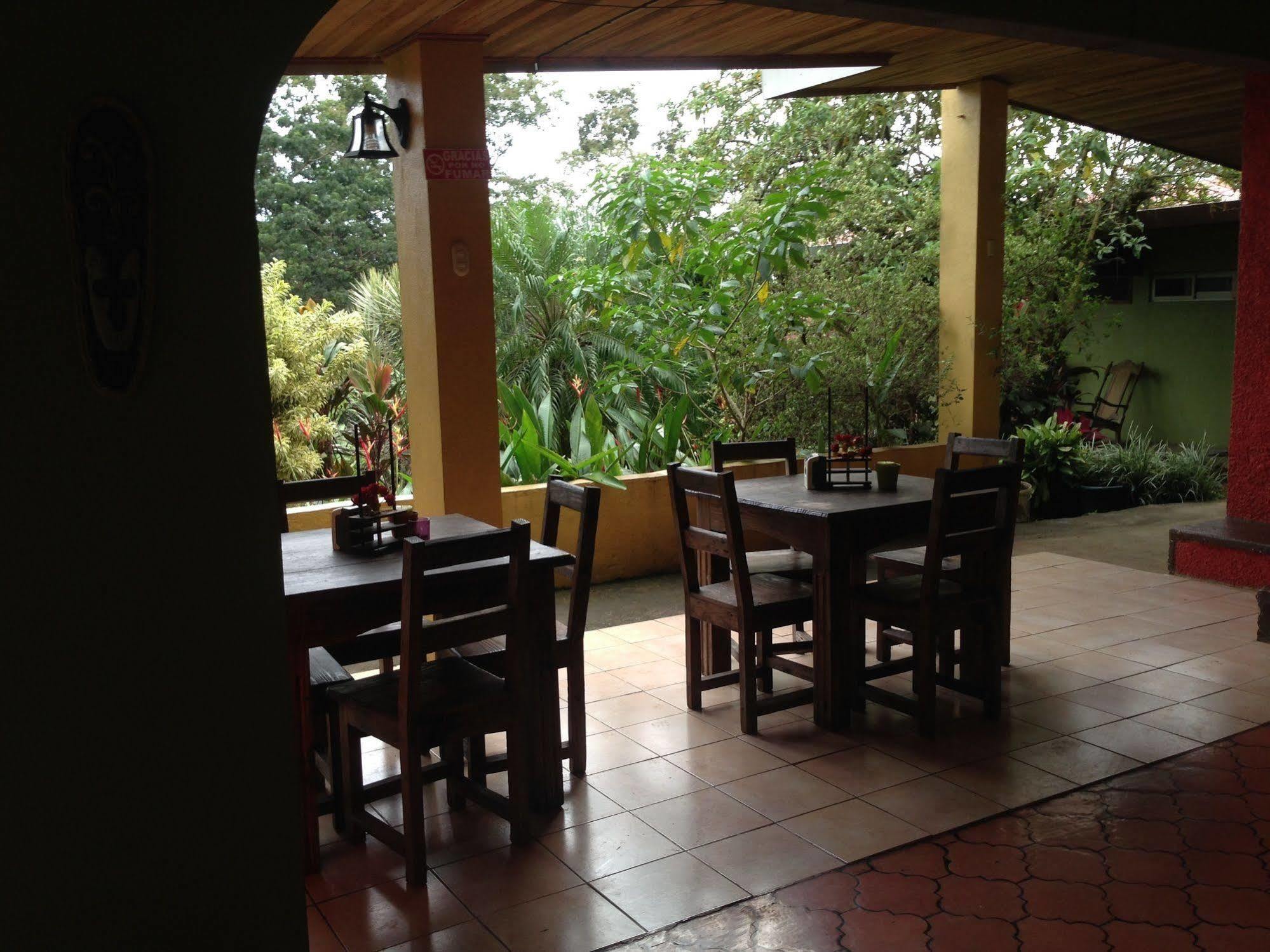 Aparthotel Villa Pacande & Rooms Pilas ภายนอก รูปภาพ