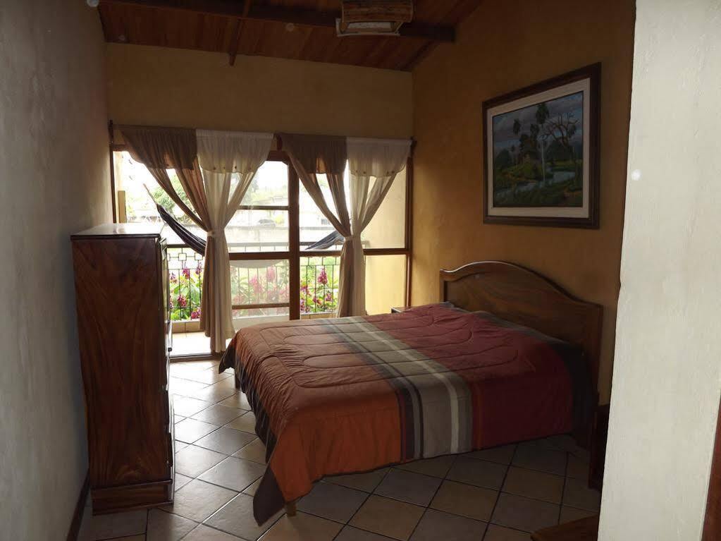 Aparthotel Villa Pacande & Rooms Pilas ภายนอก รูปภาพ